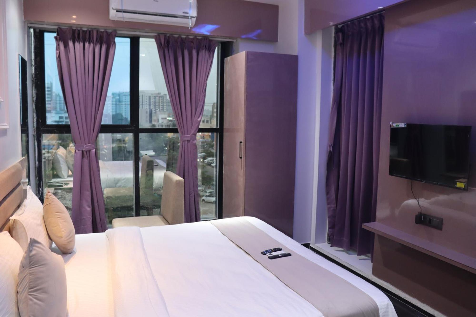 Hotel Czar Inn Surat Exterior foto